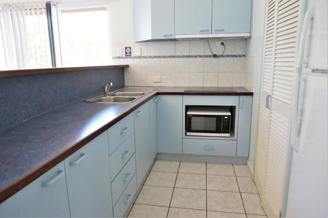 Osprey Holiday Village Unit 120 Colourful 3 Bedroom Holiday Villa With A Pool In The Complex - Local Tourism 7