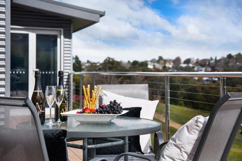 Amelia - Accommodation Australia 6