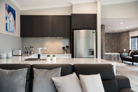 Amelia - Accommodation Australia 4