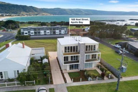 SEA NOOK Seconds From The Beach - Local Tourism 2