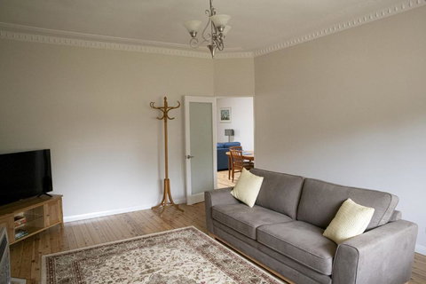 Rose Cottage Charming Double Brick Near Cook Park & CBD - Accommodation Australia 6