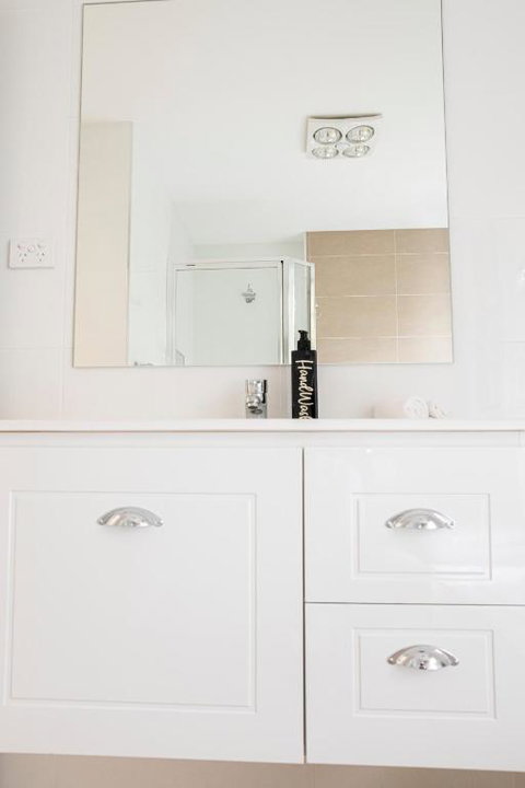 Rose Cottage Charming Double Brick Near Cook Park & CBD - Accommodation Australia 3