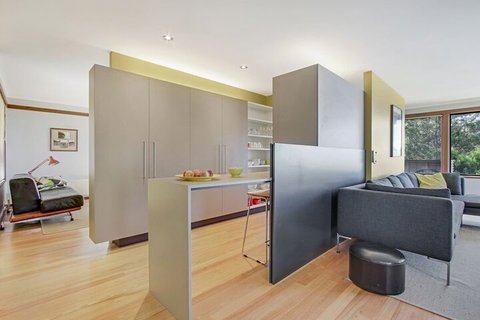 On The Hill At Metung - Local Tourism 6