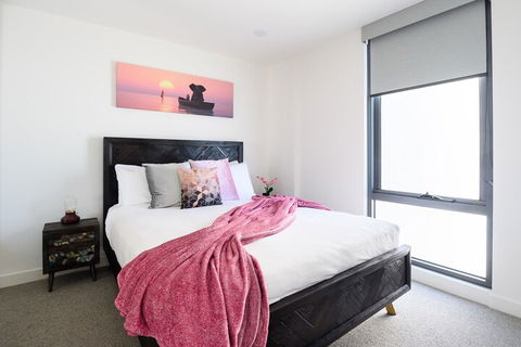 JUDD A Stylish Abode Awaits You - Local Tourism 3