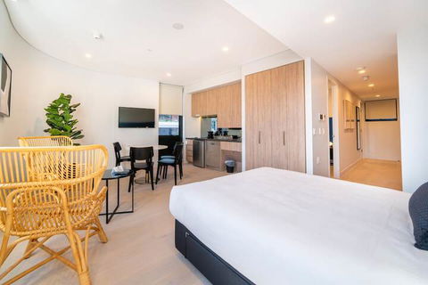 Newlife Serviced Apartments - Accommodation Australia 6