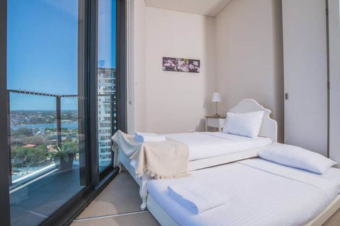 Panoramic Water View APT @rhodes - Accommodation Australia 7