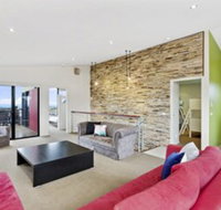 Ocean Views on Nicholson - Accommodation Australia