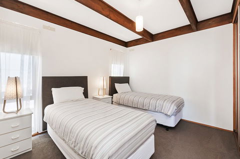 Swimmers Rest - Accommodation Australia 6
