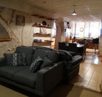 Di's Dugouts - Accommodation Australia
