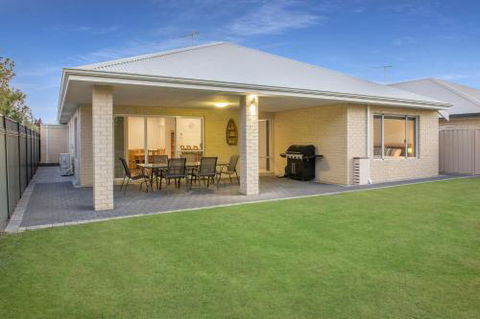 Fairway Isle - Accommodation Australia 2
