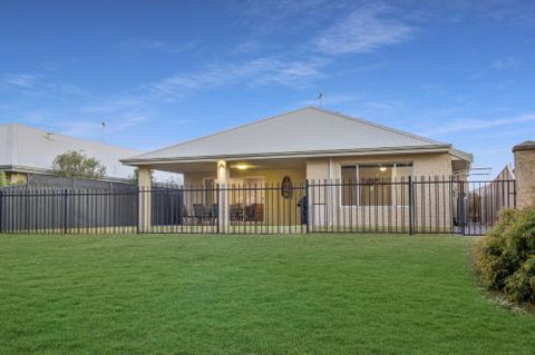 Fairway Isle - Accommodation Australia 3