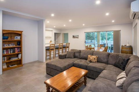 Fairway Isle - Accommodation Australia 0
