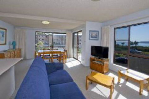 2 Bedroom Apartment Commodore Unit 3 6 Intrepid Close - Australia Shopping 1