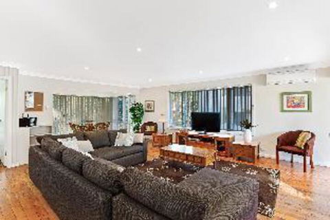 3 Bedroom House Bay Serene 15 Mistral Close - Australia Shopping 0