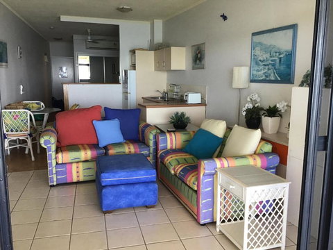 Absolute Beachfront With Million Dollar Views - Australia Shopping 3