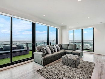 MJ Shortstay Apartments - Platinum Tower - Australia Shopping 1