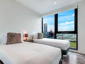 MJ Shortstay Apartments - Platinum Tower - Australia Shopping 3