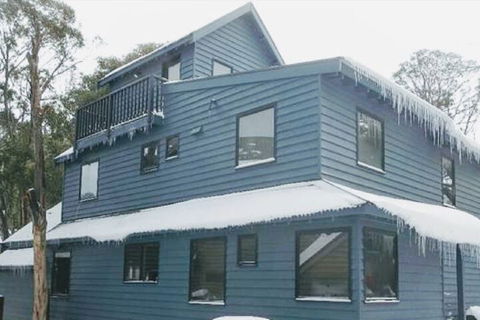SNOWED INN Apartment - Local Tourism 1