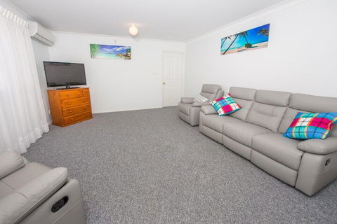 Ajax Avenue 2 / 35 Nelson Bay - Accommodation Australia 6