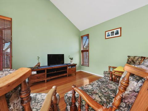 Family Friendly Weatherboard Cottage - Accommodation Australia 6