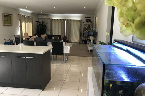 Apple House - Accommodation Australia 3