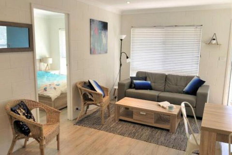 ALOHA At BLUEYS - Australia Shopping 7