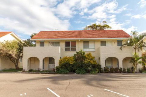 ALOHA At BLUEYS - Australia Shopping 4