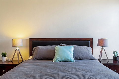 Adriana 10 / 83 Ronald Avenue - Australia Shopping 6