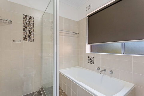 Adriana 10 / 83 Ronald Avenue - Australia Shopping 1