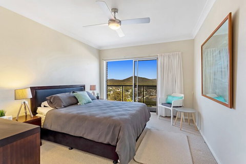 Adriana 10 / 83 Ronald Avenue - Australia Shopping 2