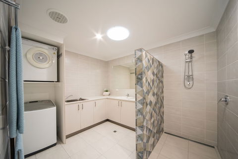 Airlie On Main Street Airlie Beach - Accommodation Australia 0