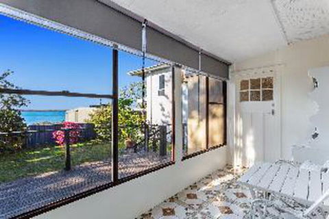 1 Bedroom House Government Road No. 102 PET FRIENDLY - Australia Shopping 3
