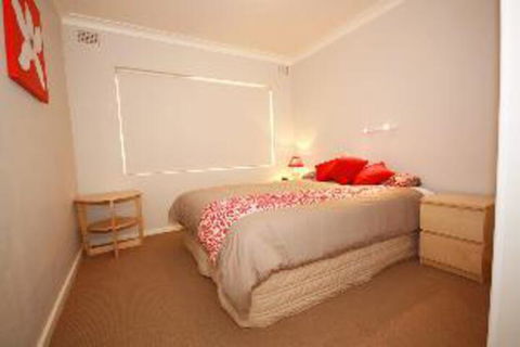 1 Bedroom Apartment Quarterdeck Unit 1 / 12 - Australia Shopping 3