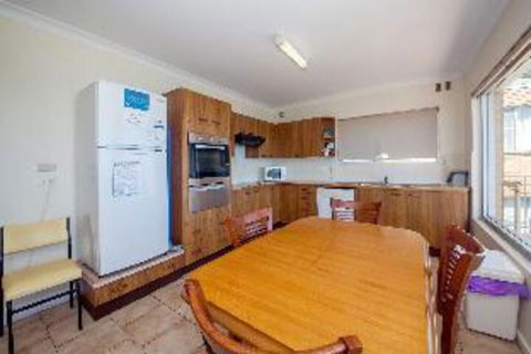 2 Bedroom Apartment Quarterdeck Unit 3 - Australia Shopping 2