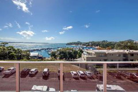 3 Bedroom Apartment Anchorage Unit 12 - Australia Shopping 1
