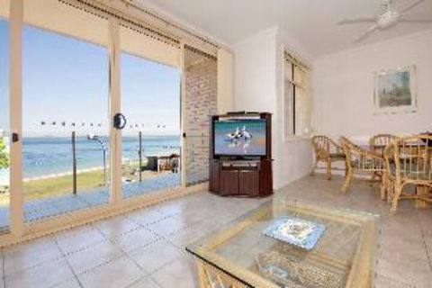 2 Bedroom Apartment Little Hut Unit 3 20 Kurrawa Close - Australia Shopping 4