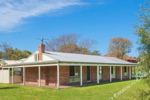 Dunsborough Holiday Homes Lens Lair Quindalup - Local Tourism 1