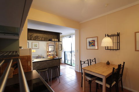 La Mer Sea View Apartment - Accommodation Australia 2
