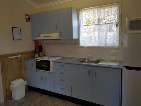 Jacaranda Holiday Park - Accommodation Australia 3