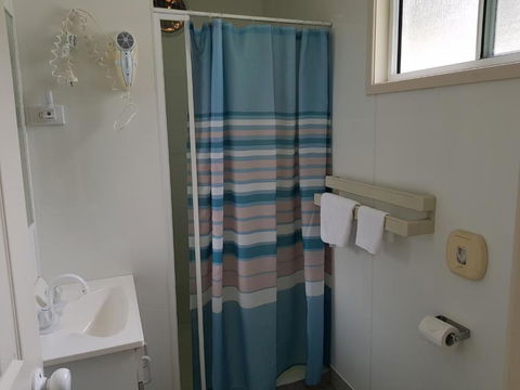 Jacaranda Holiday Park - Accommodation Australia 4