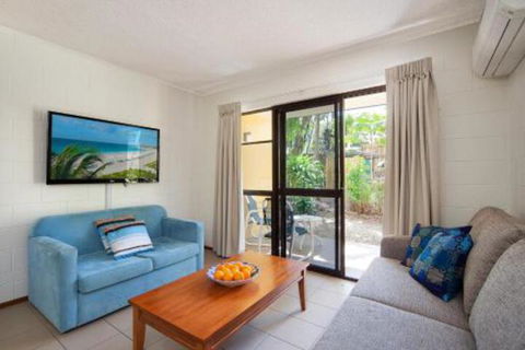 Budget Apartment Trinity Beach - Bed n Breakfasts 3