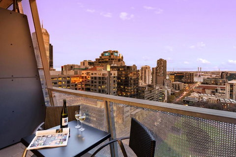 Apartments At 350 William - Local Tourism 3