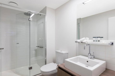 Apartments At 350 William - Local Tourism 4