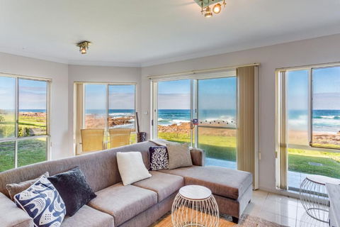 Hear The Waves At Anna Bay! - Local Tourism 3