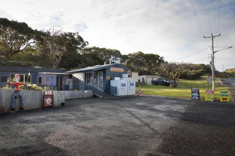 Arthur Riverfront & Sea Lodge Upstream - Australia Shopping 4