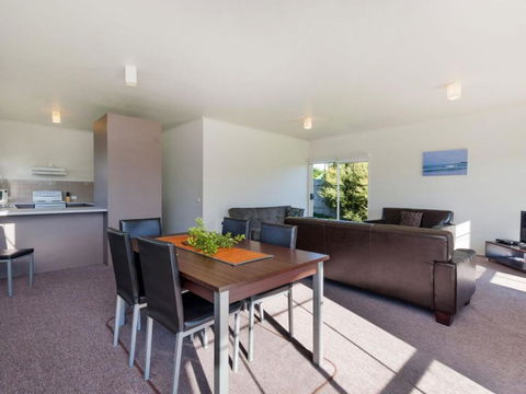 Julieanne South Beach Home Made For Families - Accommodation Australia 6