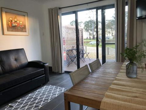 Coonawarra Cabins Unit B - Accommodation Australia 4