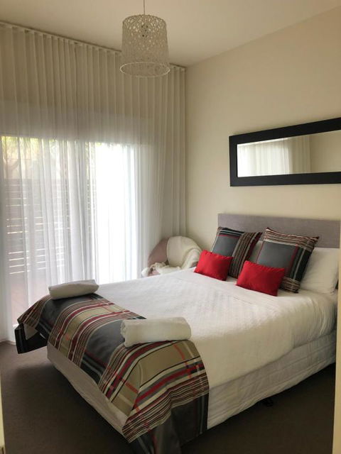 Exclusive Anglesea River Beach Apartment - Accommodation Australia 3