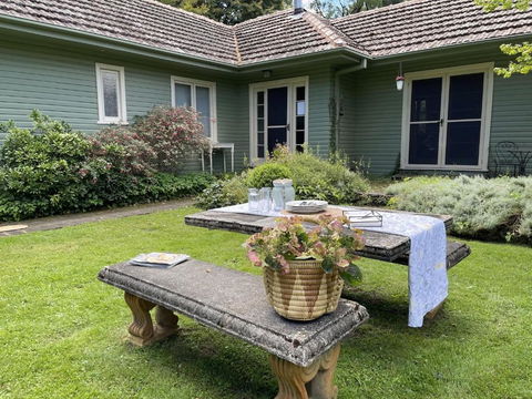 GOWAN ROSS COTTAGE - Accommodation Australia 1