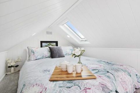 TINY HOME......BIG Views - Accommodation Australia 2